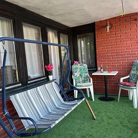 Brick & Free Parking Apartment